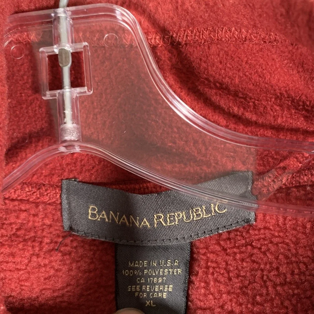 Banana Republic brand banana